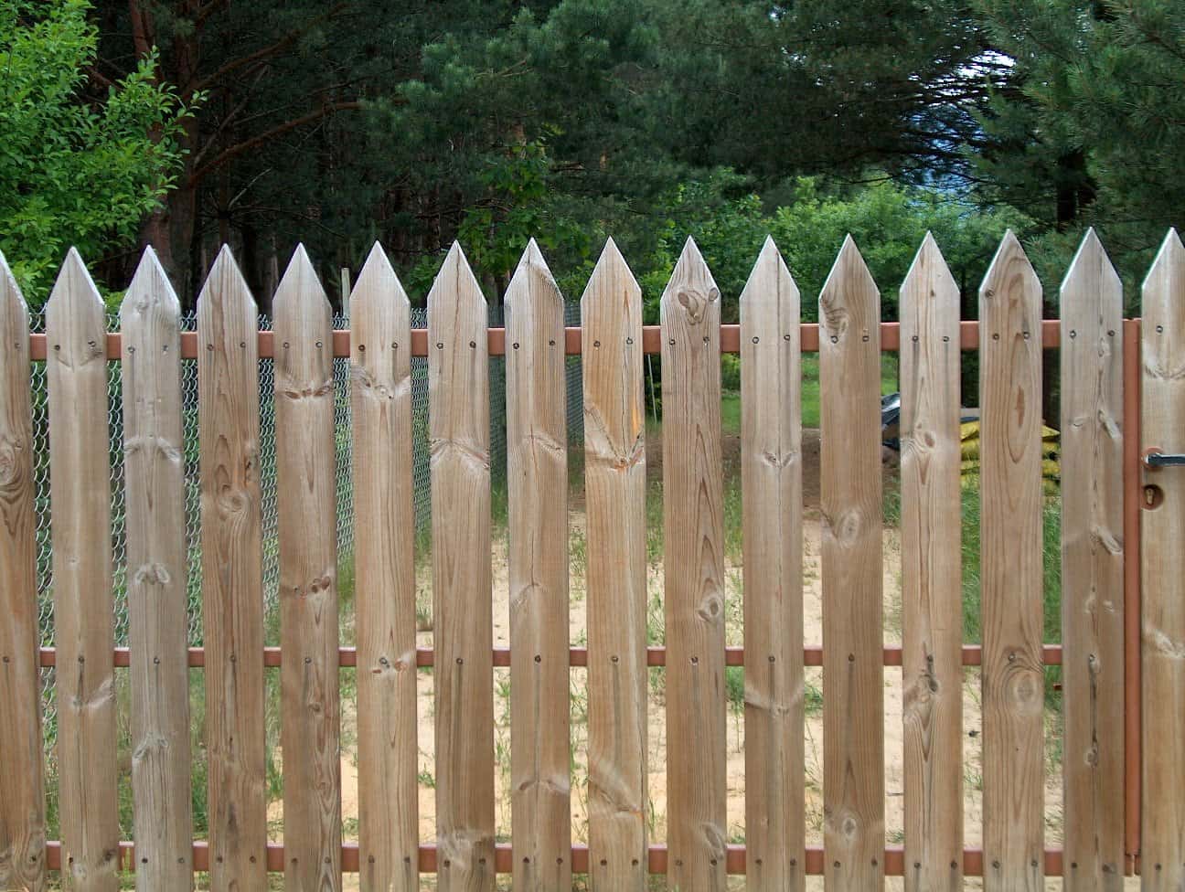 Best fence contractor in Irvine