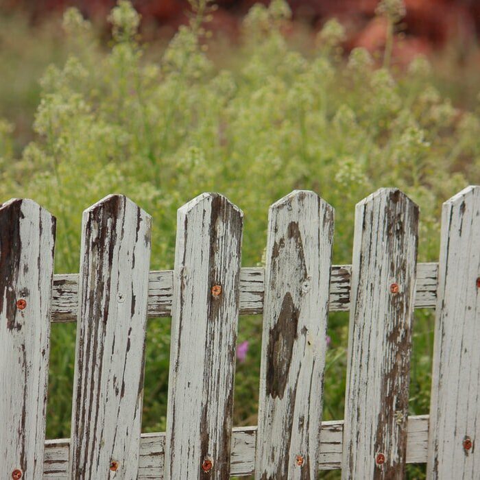 Fence installation contractors