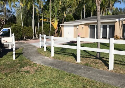 wood fencing Irvine CA